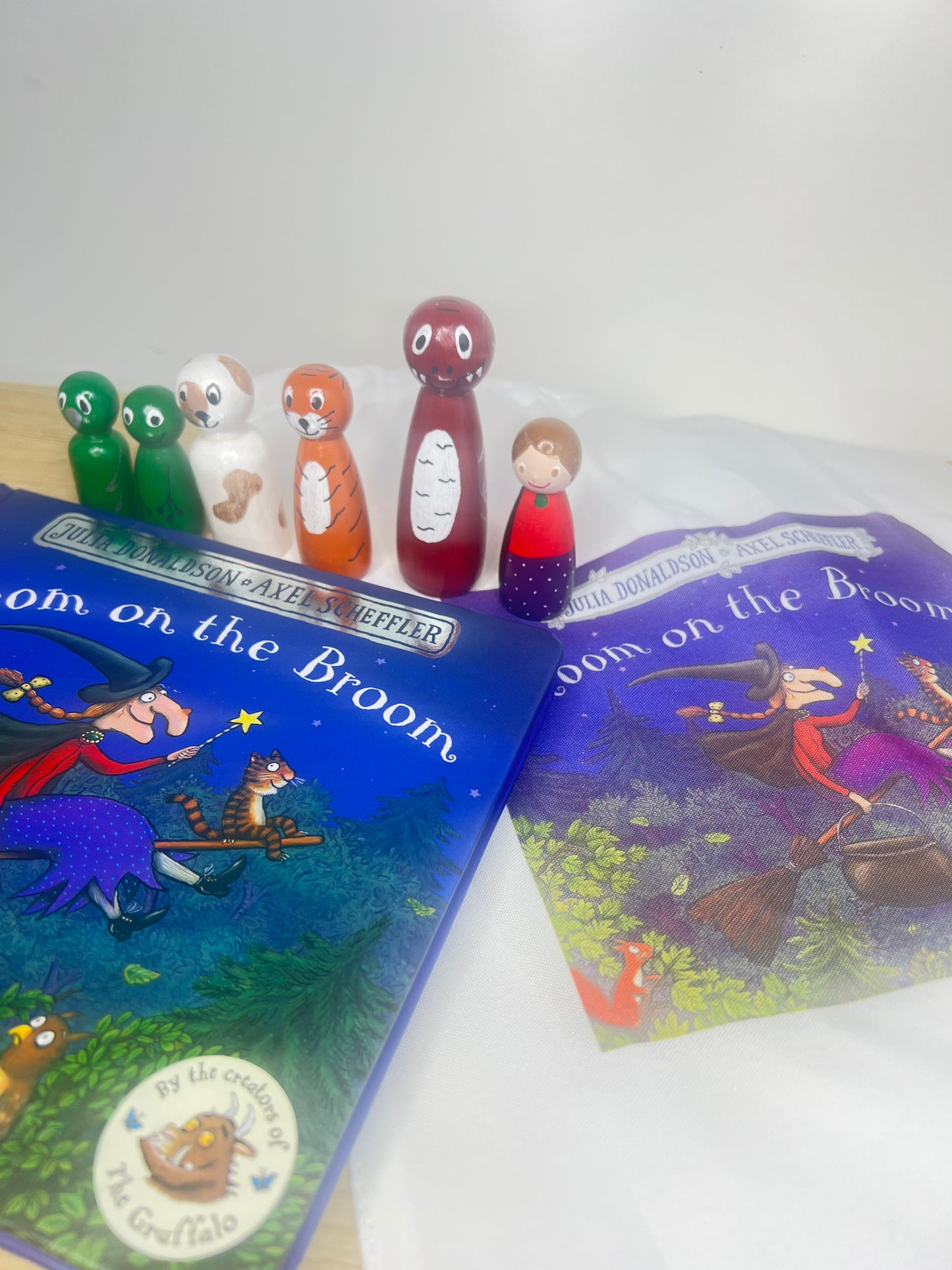 Room on the Broom Story Bag with Pegs