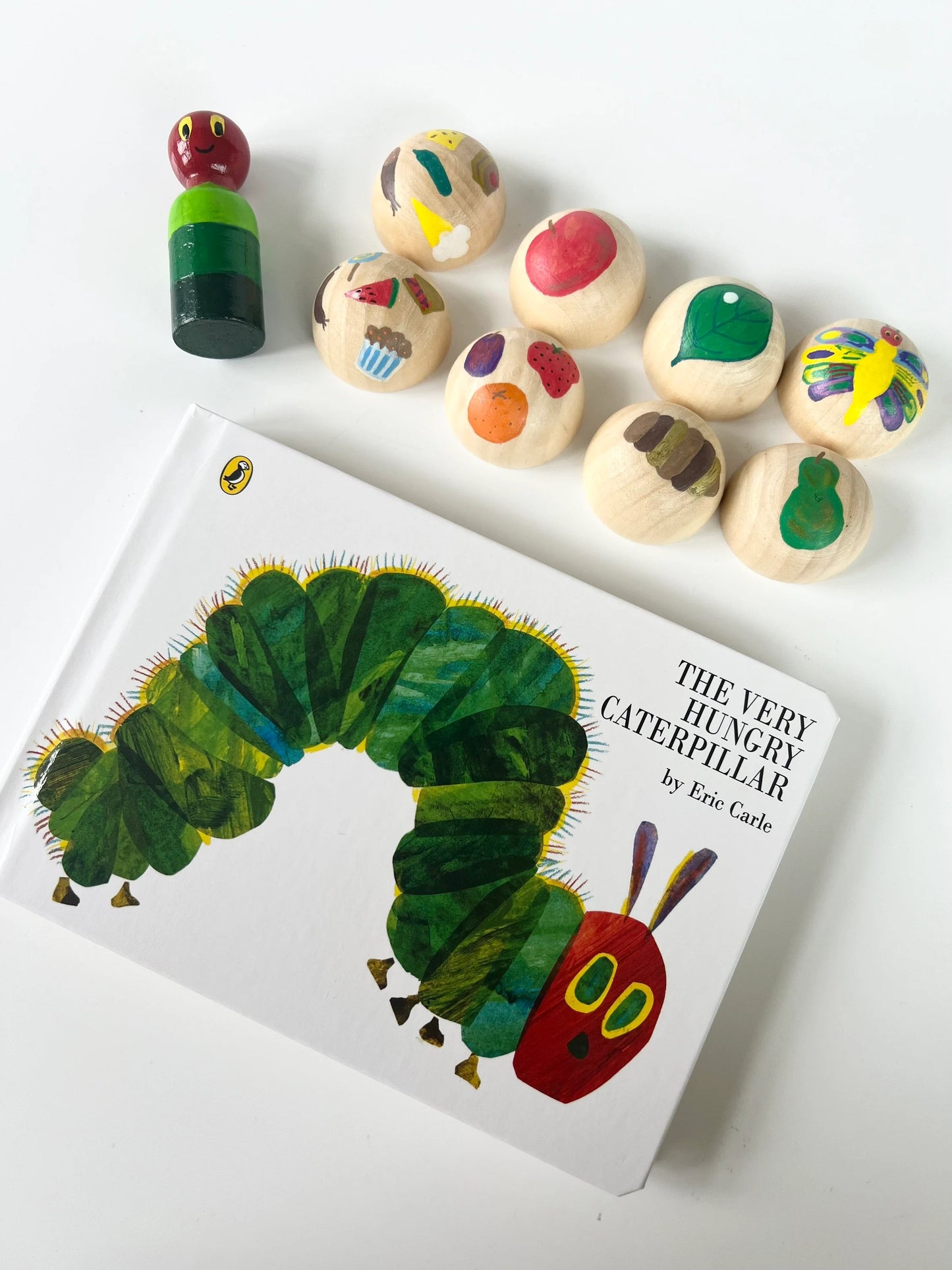 The Very Hungry Caterpillar Story Bag with Pegs