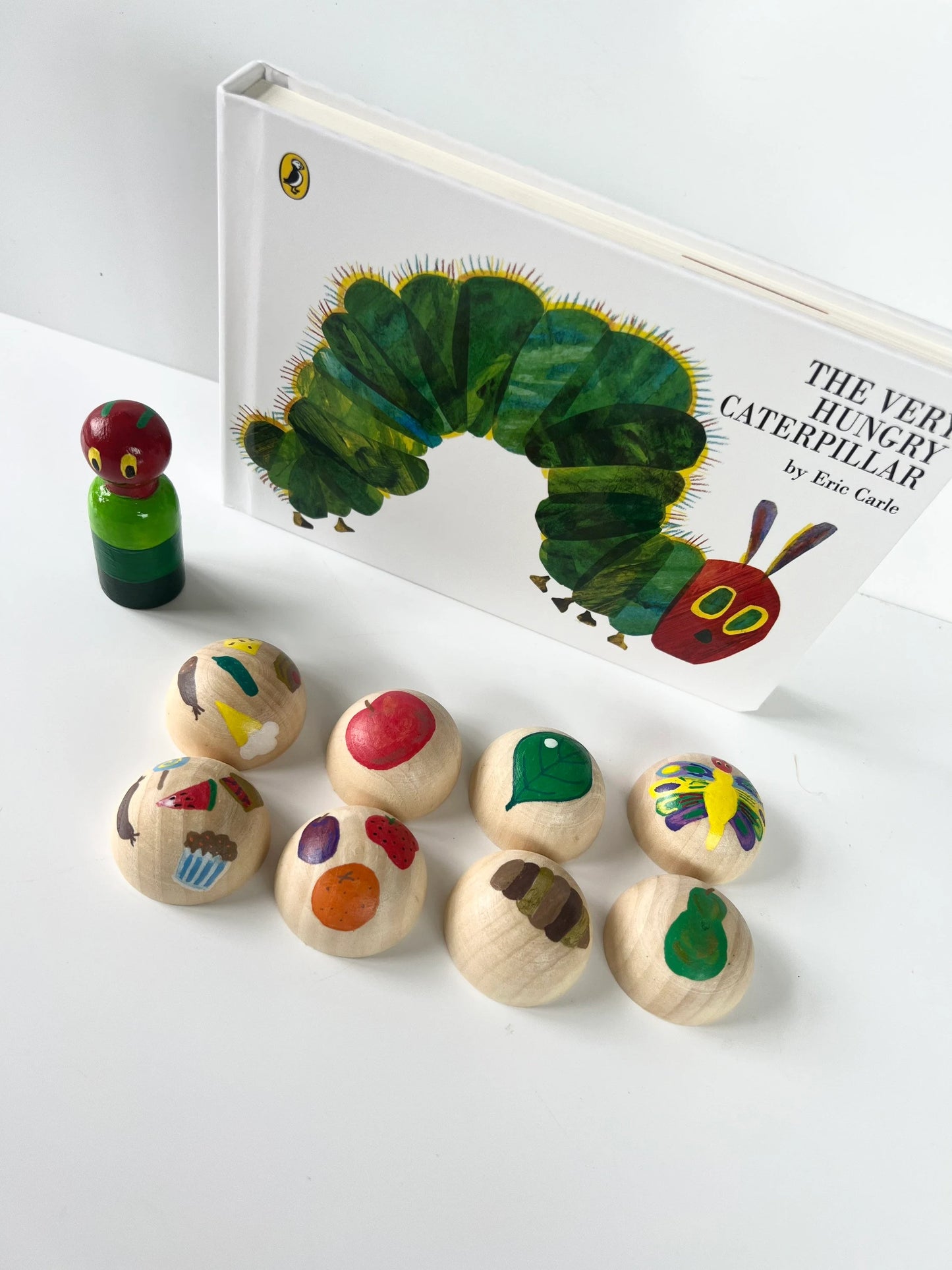 The Very Hungry Caterpillar Story Bag with Pegs